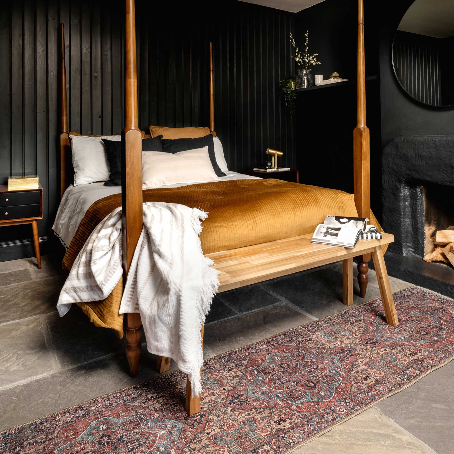 Flatwoven Washable Red Distressed Traditional Rug - Savanna